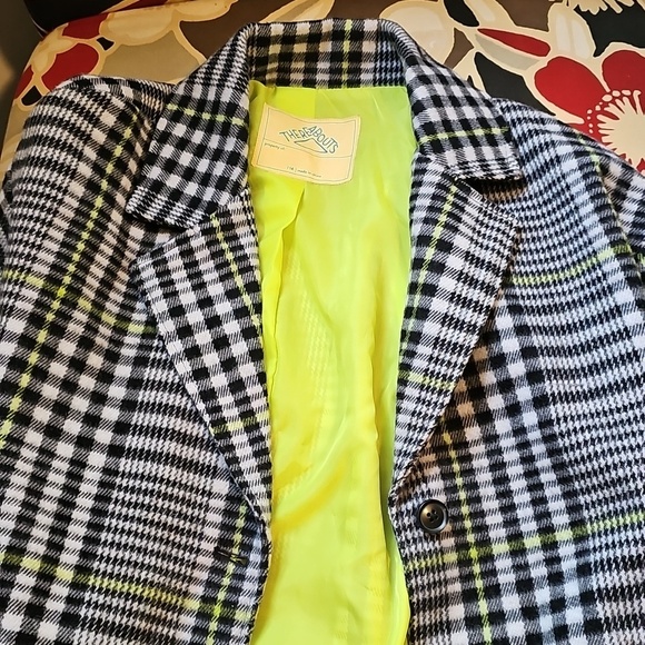 Thereabouts Women's Plaid Black, Gray, and Green Classic Peacoat - Picture 9 of 16